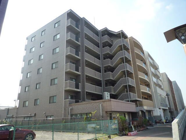 プーロ・ア・プロフィットの外観画像