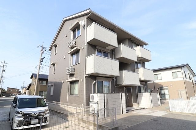Famille Sの外観画像