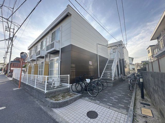 レオパレスひかりの外観画像