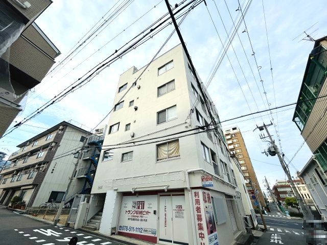 ベース・ワンの外観画像