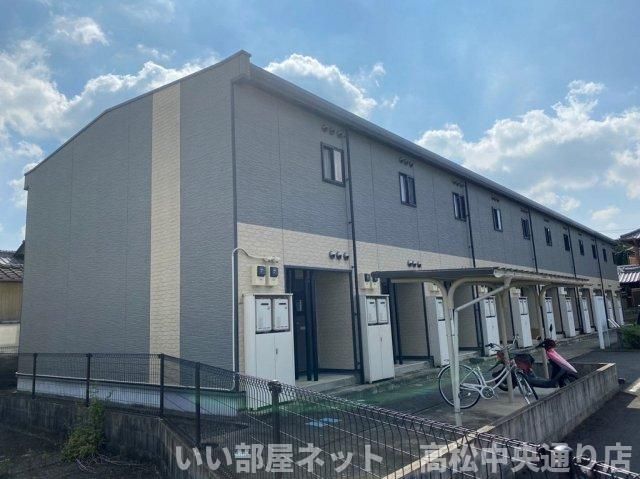 レオパレスサンクローバーの外観画像