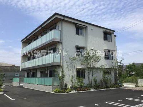シャーメゾンJH丸亀102号室の外観画像