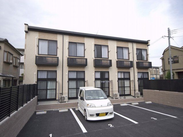 レオパレスエトワール津田西町の外観画像