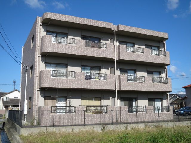 ファミーユメゾンの外観画像