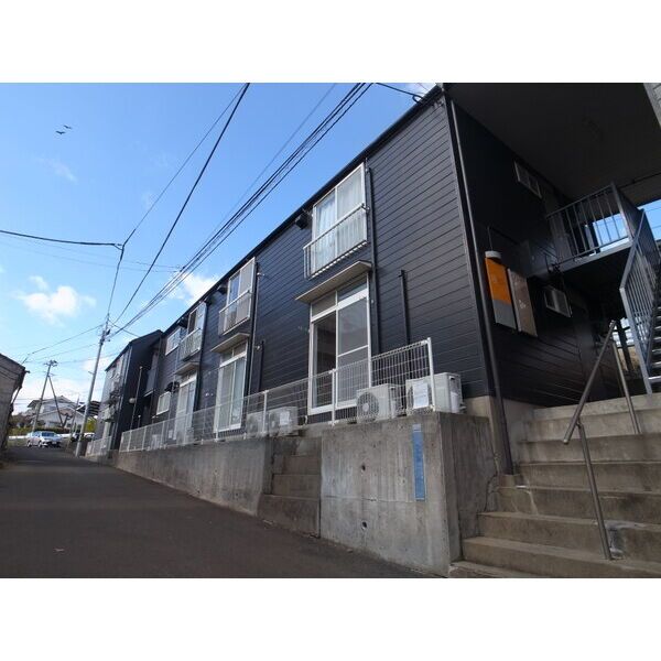 長屋アパートメントHACHIの外観画像