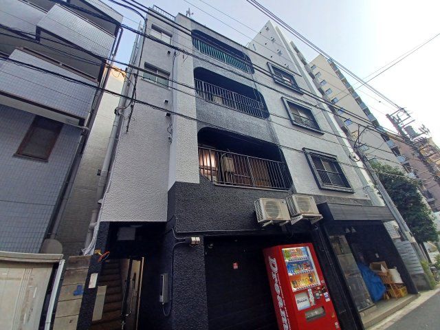 石山ビルの外観画像