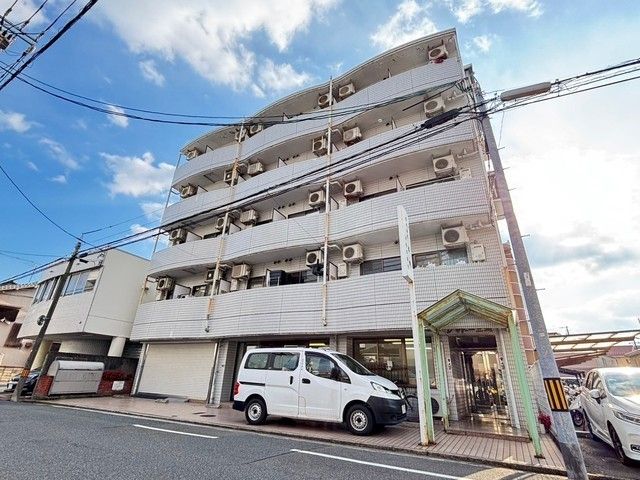 シャトー三滝の外観画像