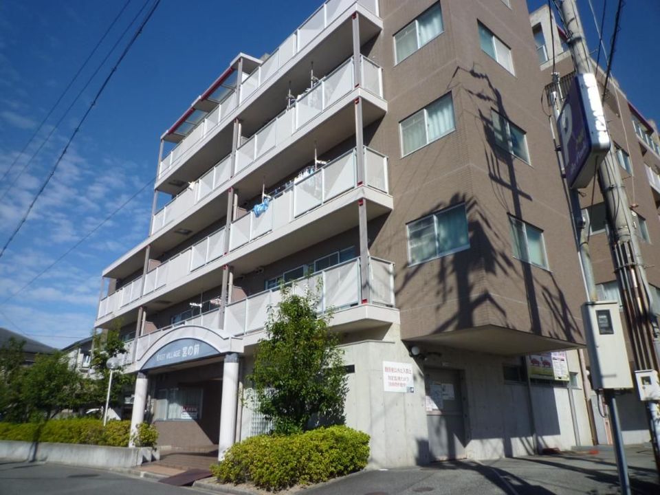 イーストヴィレッジ宮の前の外観画像