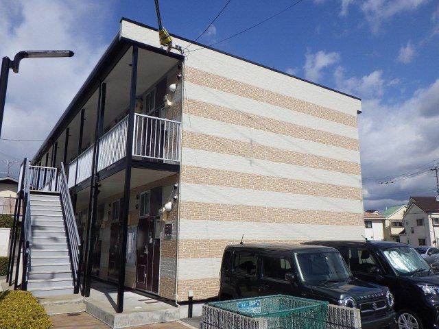 レオパレスパティオ仁川の外観画像
