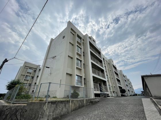 鈴が台団地分譲住宅D棟(鈴が台マンションD棟)の外観画像