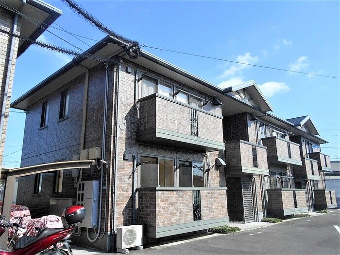 リビングタウン古川西 E棟の外観画像
