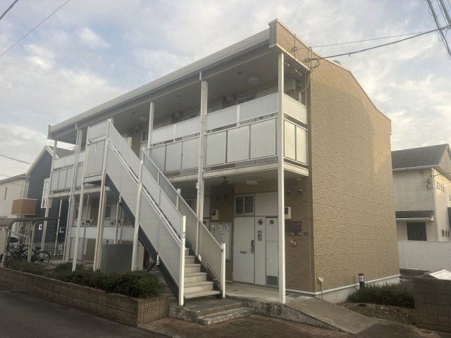 レオパレスラ トゥサの外観画像