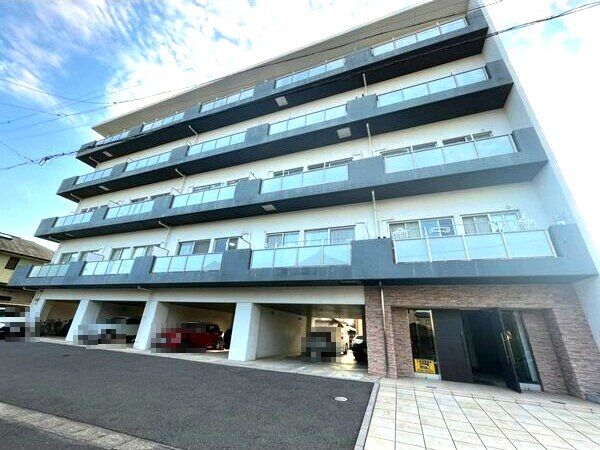 AZ beans★内覧時駐車場注意の外観画像