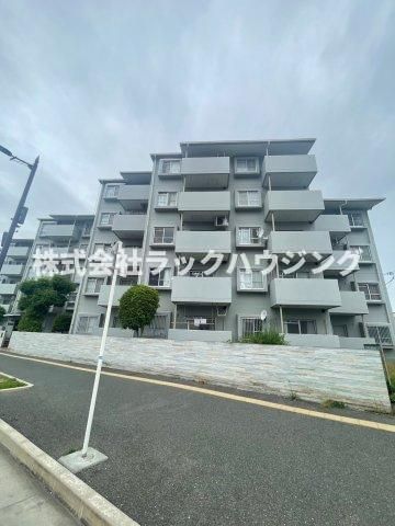ウエストプラザの外観画像