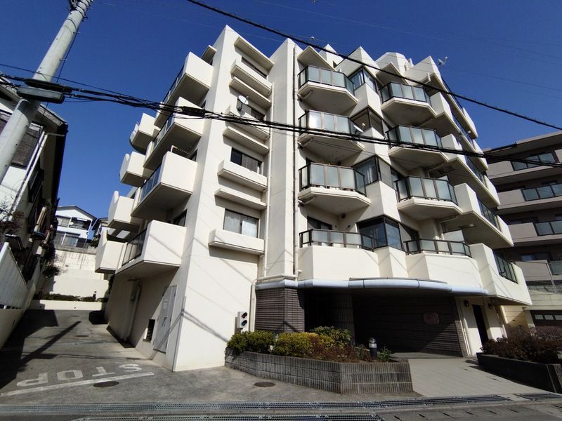 ウェルコート市川の外観画像
