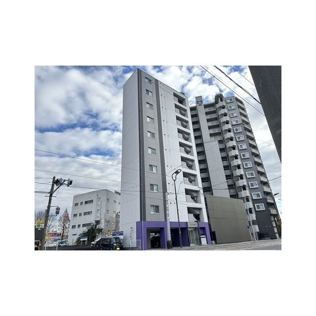 CROSS HALL 慶徳の外観画像
