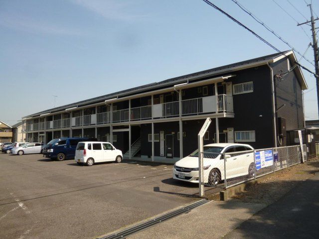 ニューシャルマンの外観画像