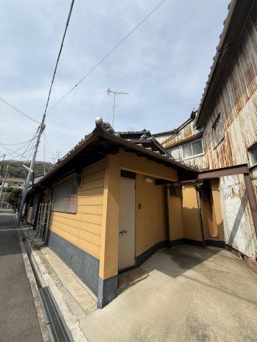 熊野町5丁目2貸家の外観画像