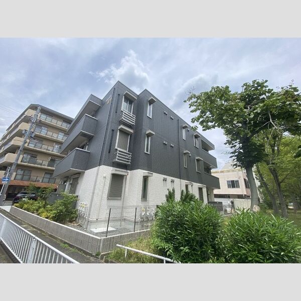 パインヒルズ嘉平の外観画像