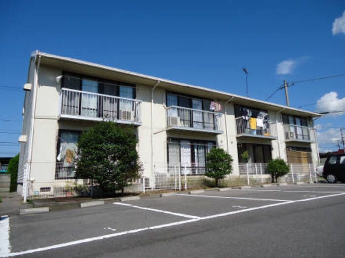 ファミールえんざ A棟の外観画像