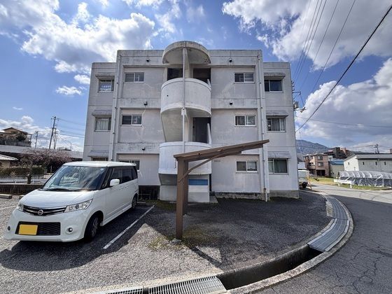 根石ビルの外観画像