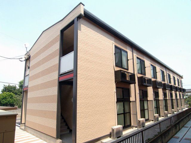 レオパレスニューハイツ コスモの外観画像