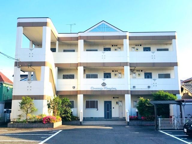 クラウンズマンションの外観画像
