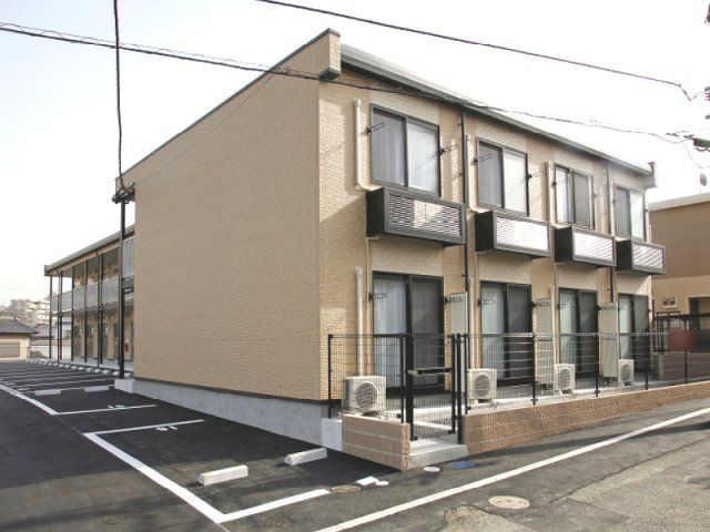 レオパレスドミール小倉の外観画像