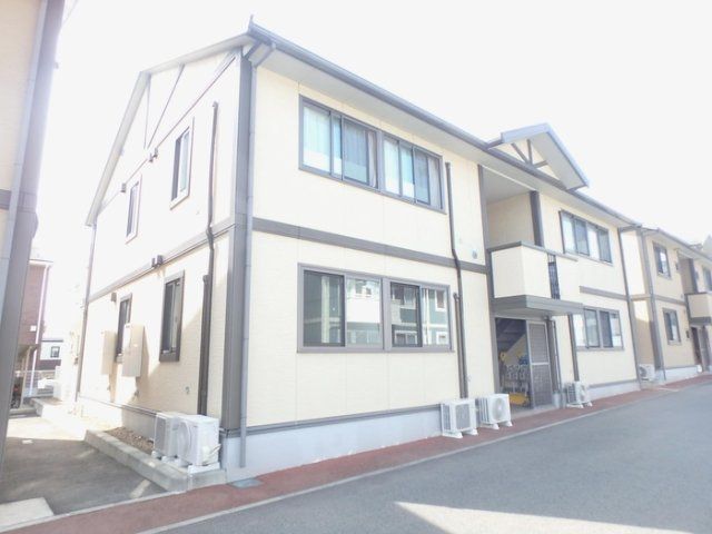 リビングタウン八日市場 Dの外観画像