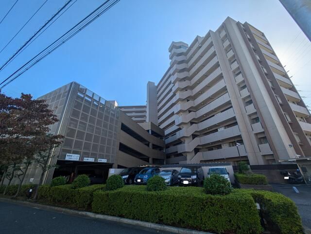 コスモシティ鳩ヶ谷駅前の外観画像