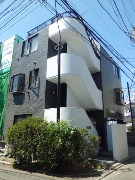 UIビルの外観画像