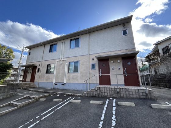 シャイニーヒルズE&Mの外観画像