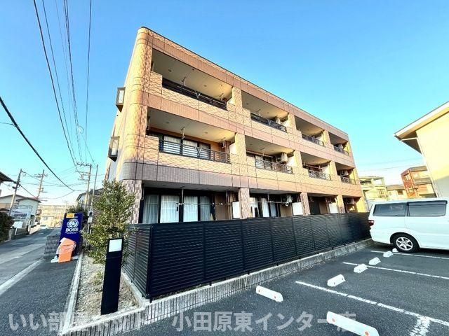 J.Sガーデンの外観画像