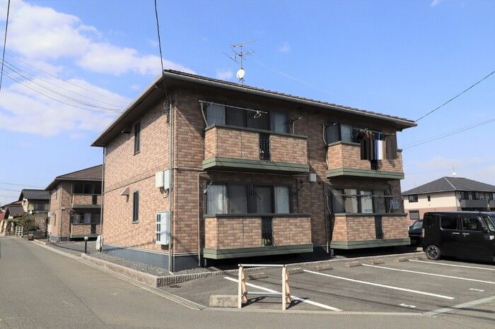 ストークシャトル B棟の外観画像