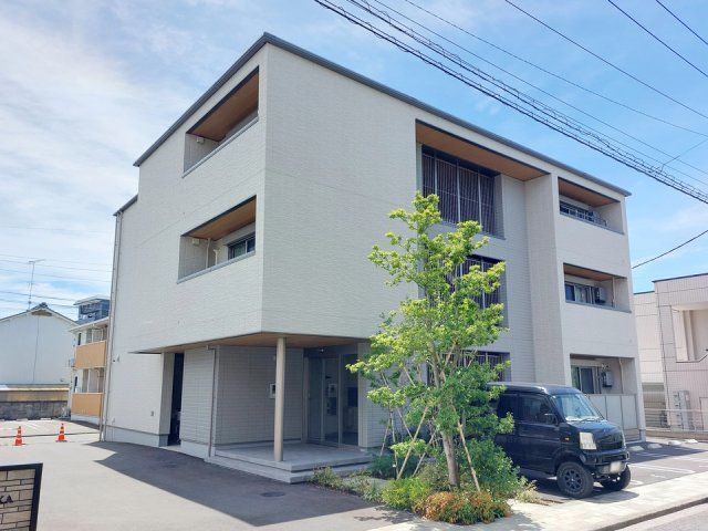 シャーメゾン小坂の外観画像
