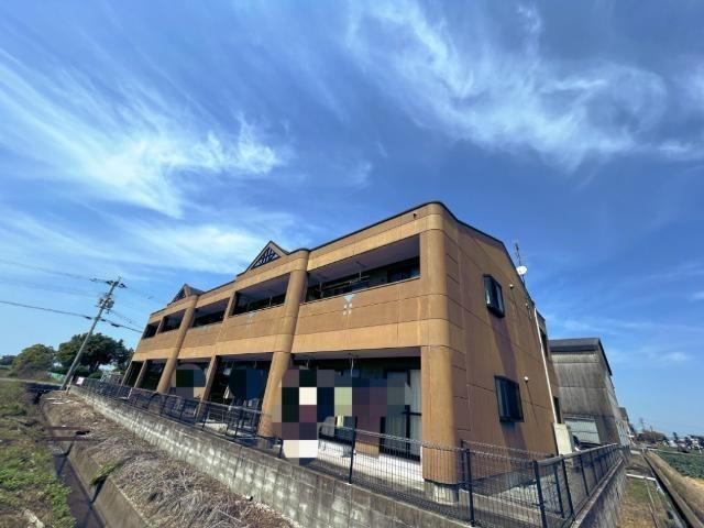 ファミール ガーデンの外観画像