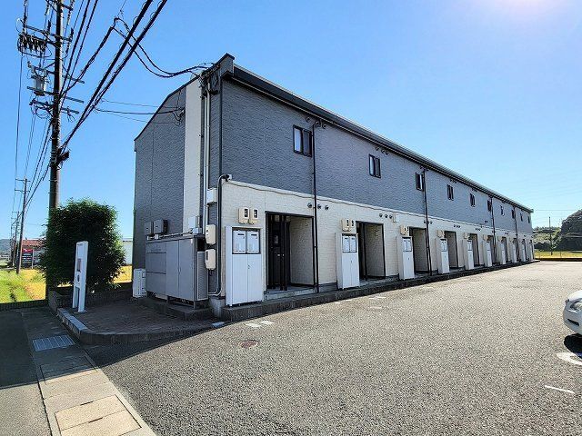 レオパレス岡津の外観画像