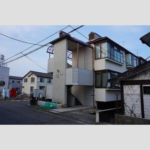 ホワイトファミール子平町の外観画像