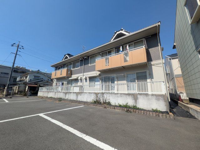 ゼフィール芳泉 B棟の外観画像