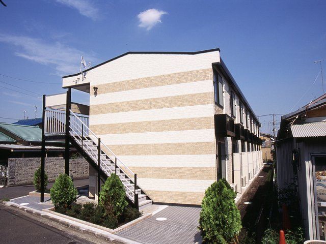 レオパレスクルンテープAの外観画像