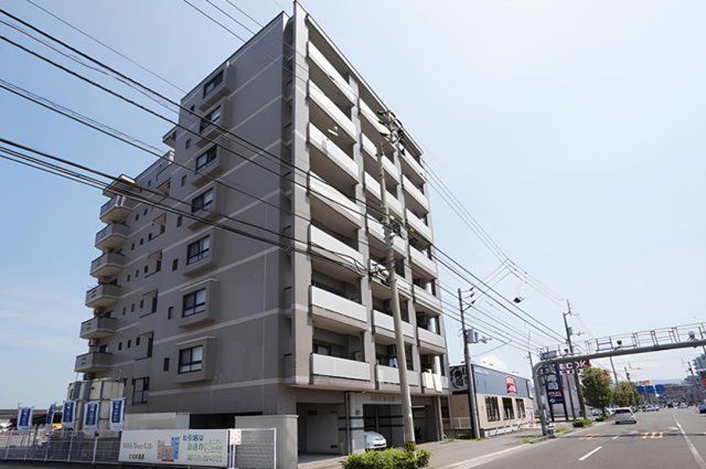 日興ビル中央の外観画像