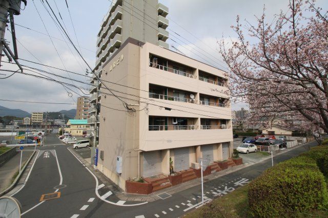 山栄ビルの外観画像