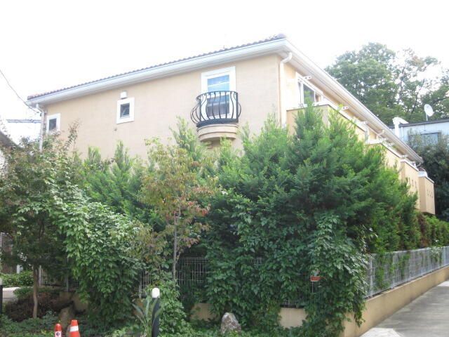 ゼルコバヴィレッジA棟の外観画像