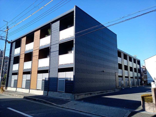 レオパレスエメラルドストーンの外観画像