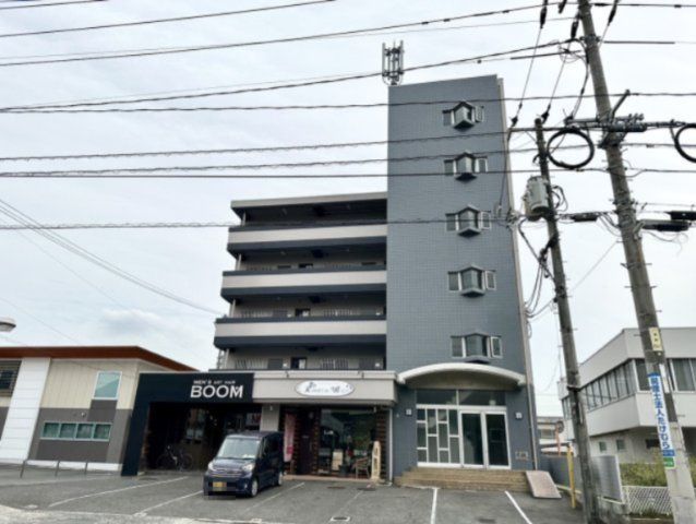 レジデンス三吉の外観画像