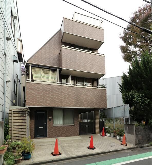 E.B.ハウスの外観画像