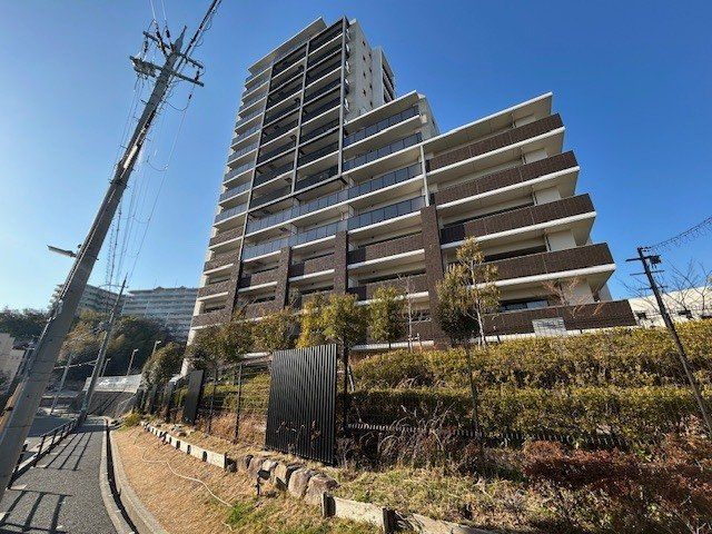 ロジュマン千里中央ヒルズの外観画像