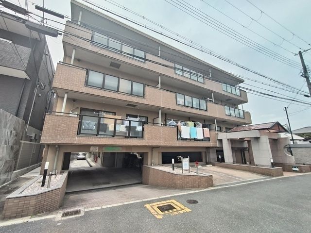 千秋ハイツの外観画像