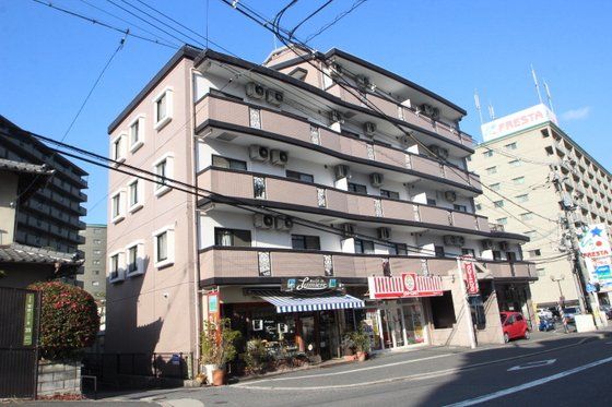 プーテゥジュール3番街の外観画像