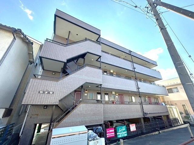メゾンヤナセの外観画像